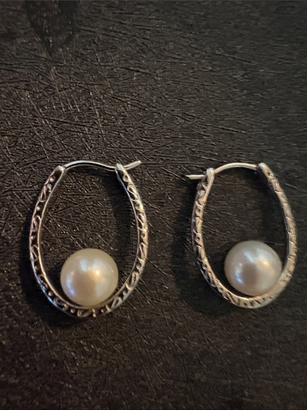 ROBERT EURE DESIGNS .925 STERLING SILVER HOOP FRESH WATER 8MM PEARL.EARRINGS